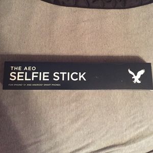 Brand New Selfie Stick from American Eagle