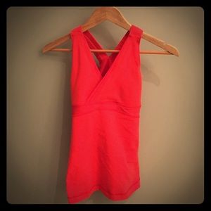 Lululemon tank size 2