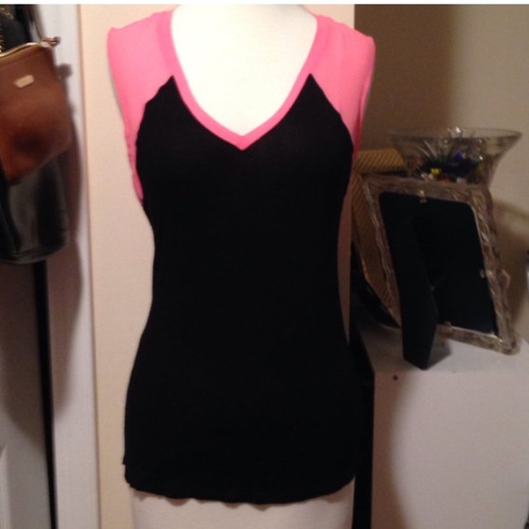 Black and pink guess top