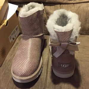 Ugg Mini Bailey Bow Shiny Reptile
