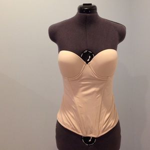 Longline low backed strapless bra. 36B.
