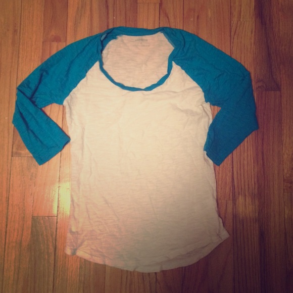 Express 3/4 sleeve tee