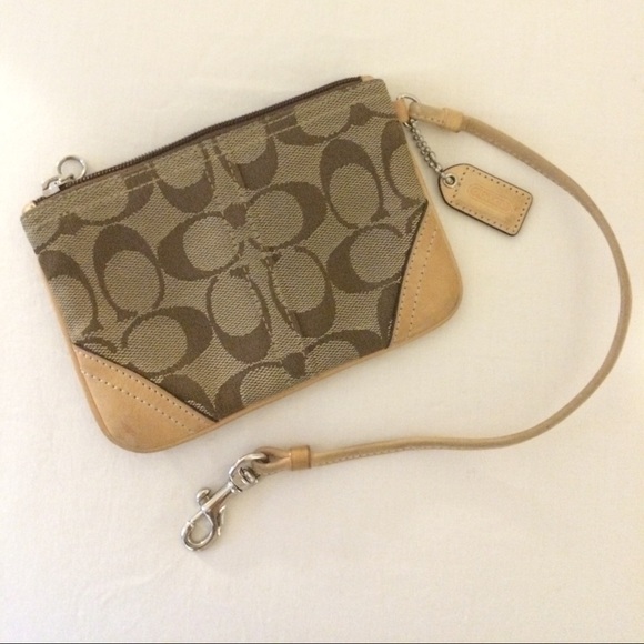 Price Dropped!!! COACH wristlet.