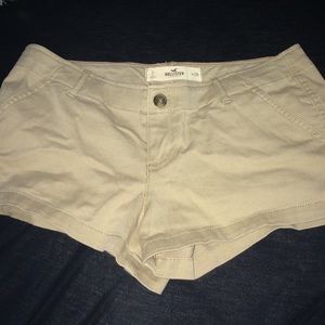 Hollister Khaki shorts