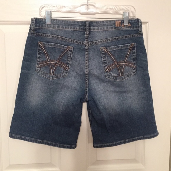 Kut from the kloth 10 Catherine boyfriend short.