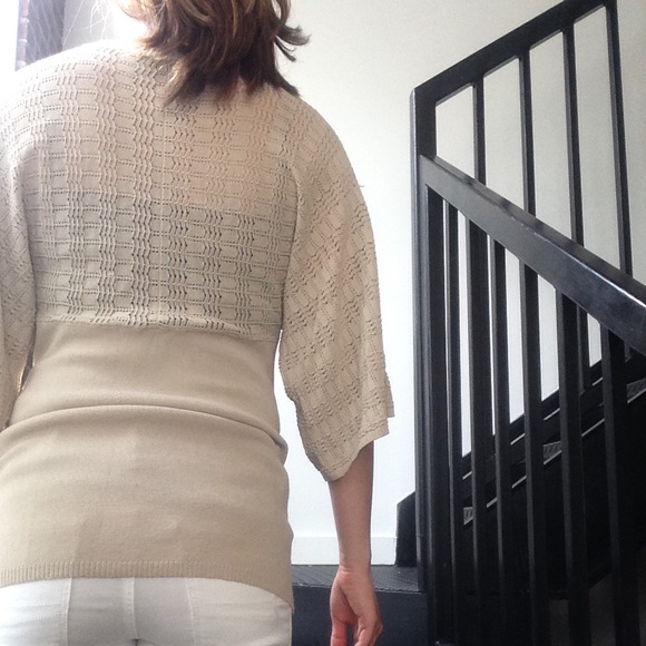 Cute LOFT top - Picture 3 of 3