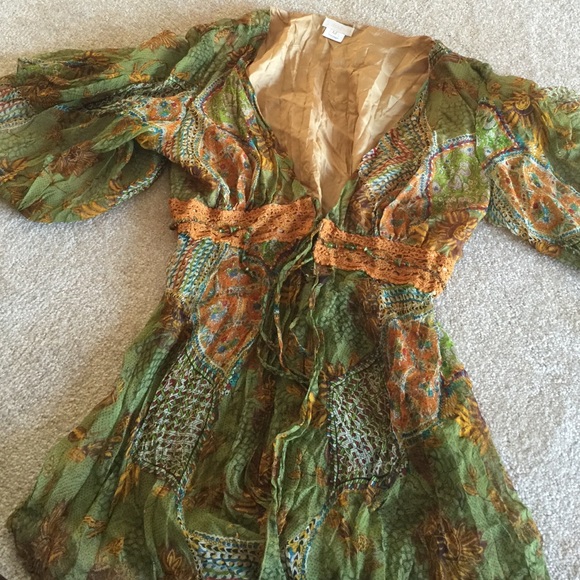 Adorable colorful 100% silk top