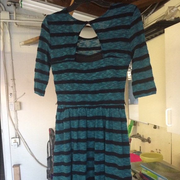 Dress - Picture 2 of 2