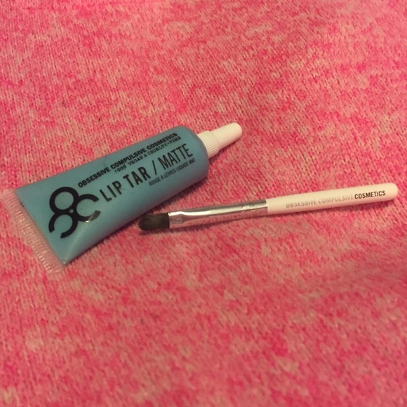⚡️SOLD ON MERC⚡️OCC Lip Tar in Pool Boy - Picture 1 of 1