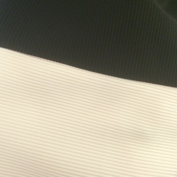 Worthington Dress - Picture 3 of 6