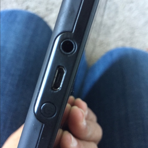 Kindle Fire - Picture 3 of 3