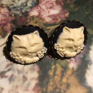 SOLD ❌❌❌ Kitty Cat Plugs size 00