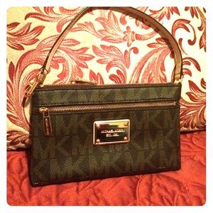 Michael Kors Jet Set Wristlet LG Brown