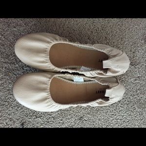Nude ballet flats