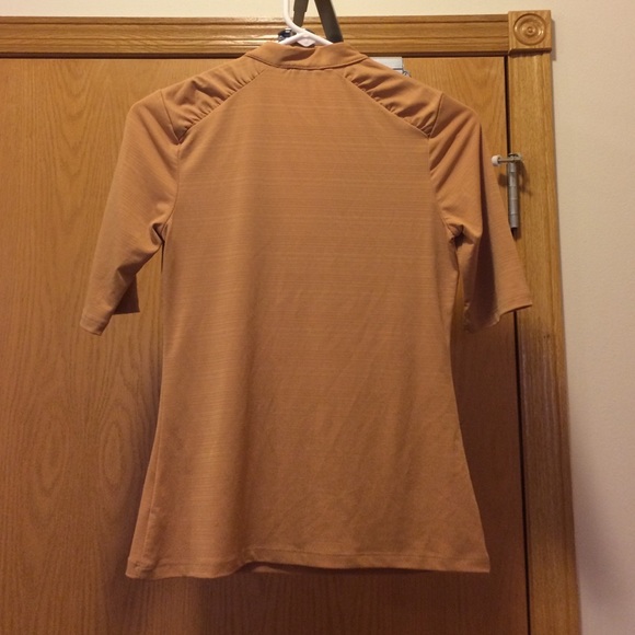 Mustard v neck with ruffles size Medium - Picture 2 of 2