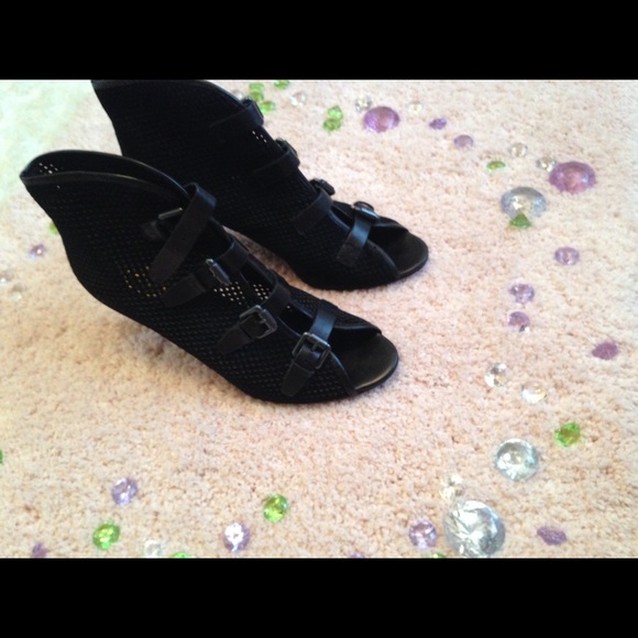 ASH Suede Black Women Heels - Picture 1 of 4