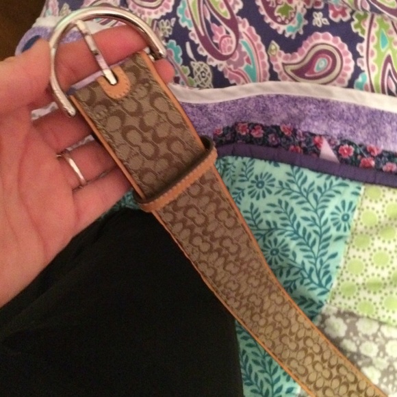 Coach L belt