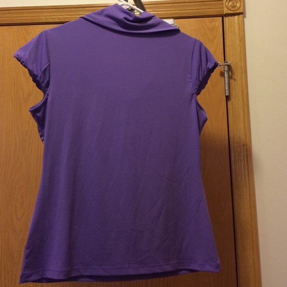Purple stretch cowl neck with flowers. Medium - Picture 2 of 2