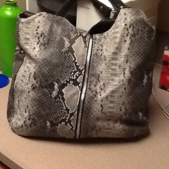 Handbag - Picture 2 of 4