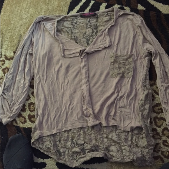 Cute beige shirt