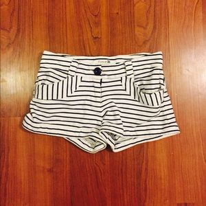 F21 striped shorts!