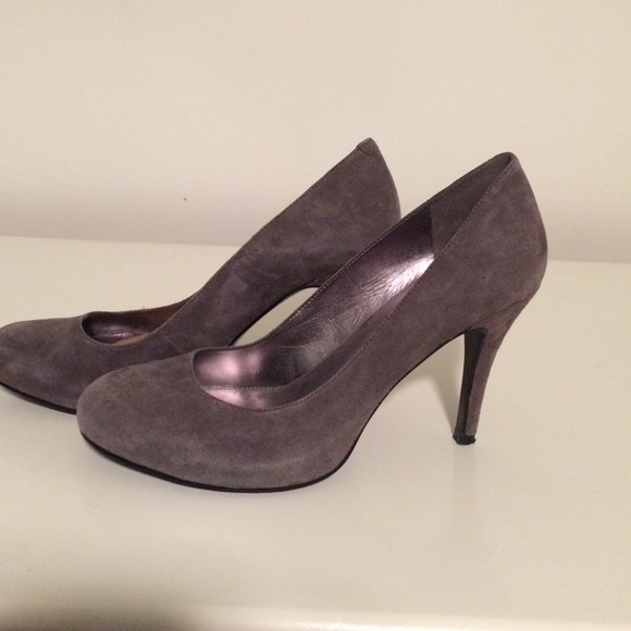 Gray heels
