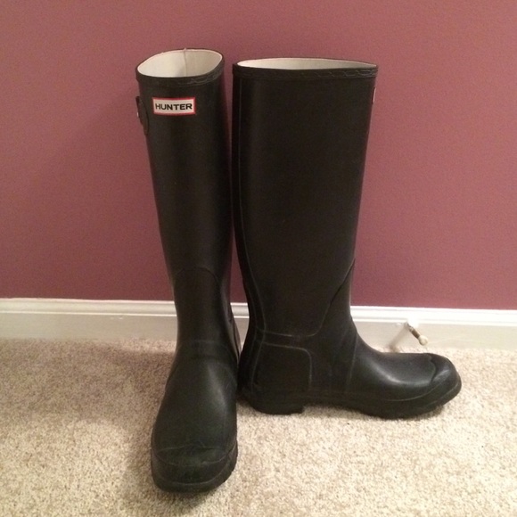 Cute black Hunter Boots!!!😍