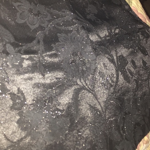 Express Satin Skirt 💎 - Picture 3 of 3