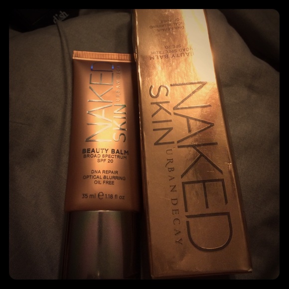 URBAN DECAY NAKED SKIN