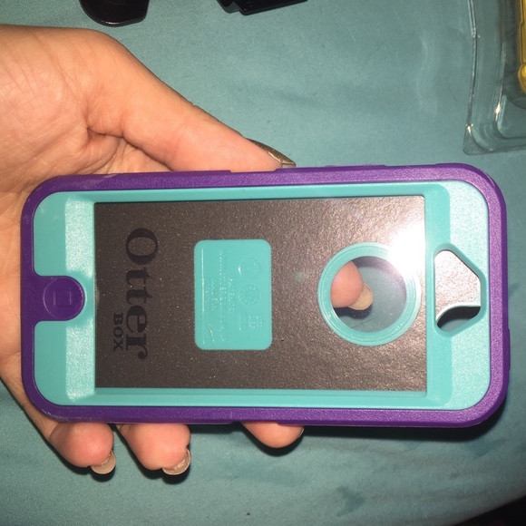 Otter box defender 5/5s