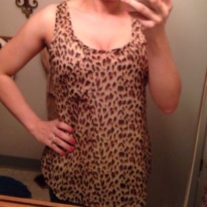 💕Chiffon cheetah tank with pocket!💕