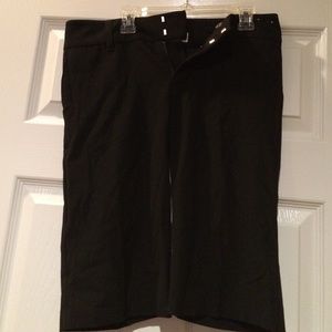 Black Nice Old NAvy knee length sjorts