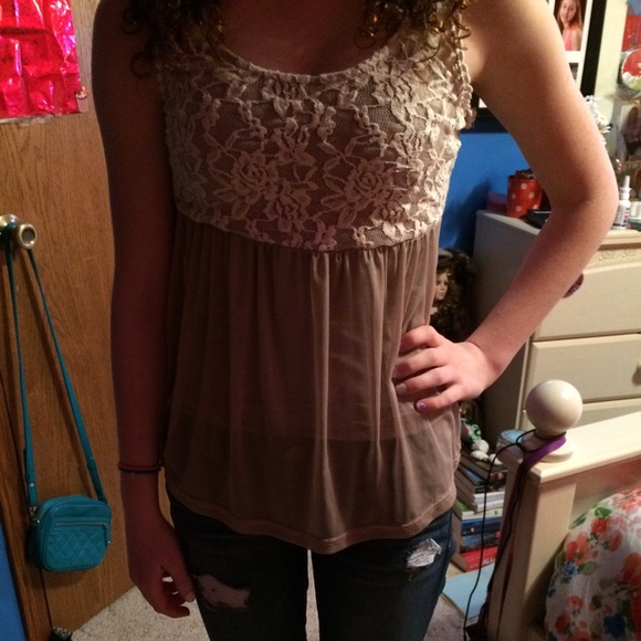 Cute flowing shirt - Picture 3 of 4