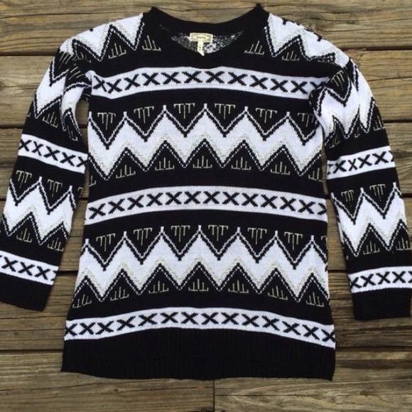 PACSUN sweater. Excellent condition, never worn