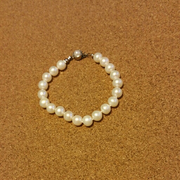 2 Pearl Bracelets