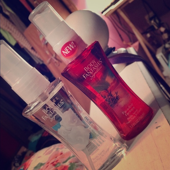 To body fantasies signature body spray.