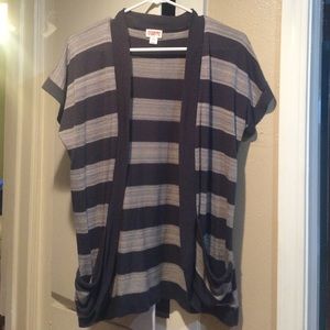 Short sleeve cardigan