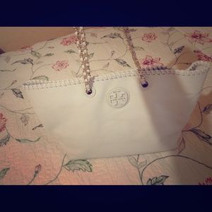 Cute new white Marion small tote