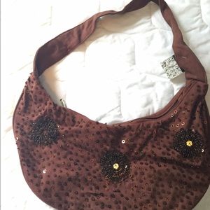 Medium size brown purse with seed bead accent