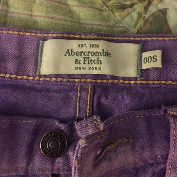 Ombré Distressed Purple Shorts - Picture 2 of 3
