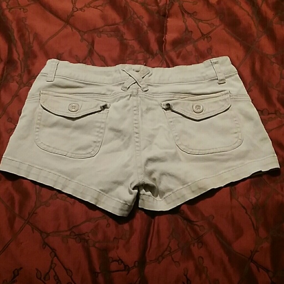 Shorts - Picture 3 of 3