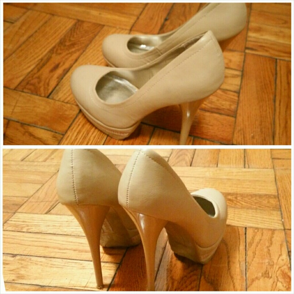 Nude Closed-toe Pumps