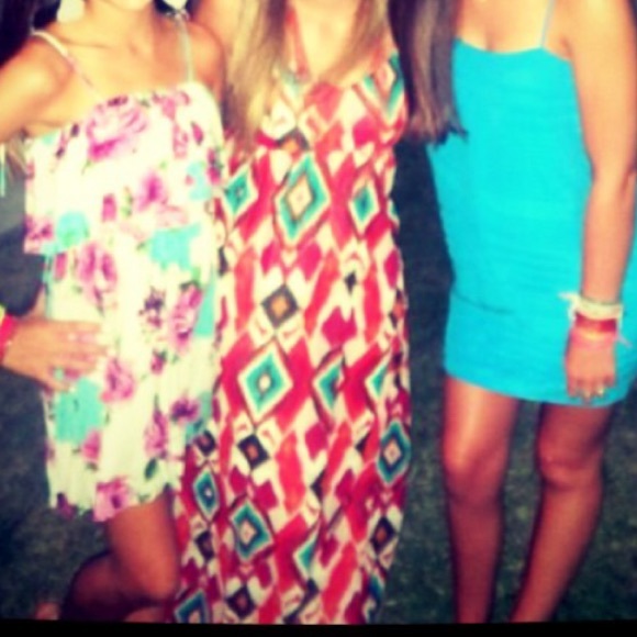 Never worn maxi - Picture 4 of 4