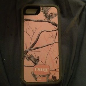 Iphone 5/5S Pink Camo OtterBox Case
