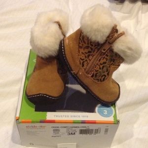 Brand new in box crib and crawl baby boots