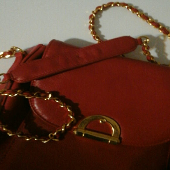 GIANi   Bernini   red chain   handbag - Picture 4 of 4