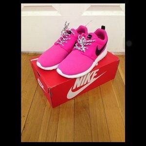 Pink Roshe Runs