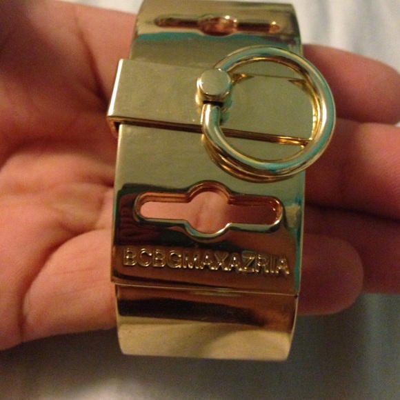 *sold*Gold cuff bracelet - Picture 2 of 4