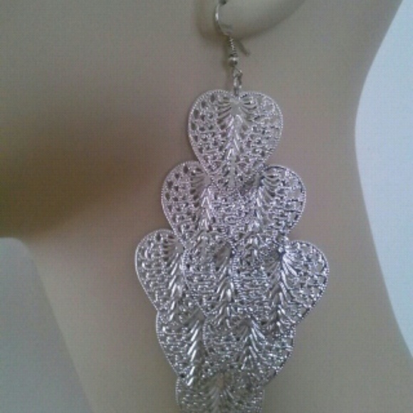 1 Earring