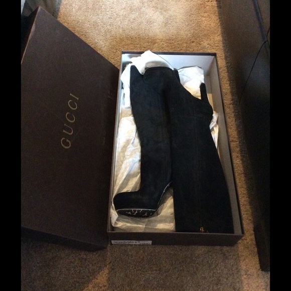 Gucci Anouk a Black Suede Boots - never worn.